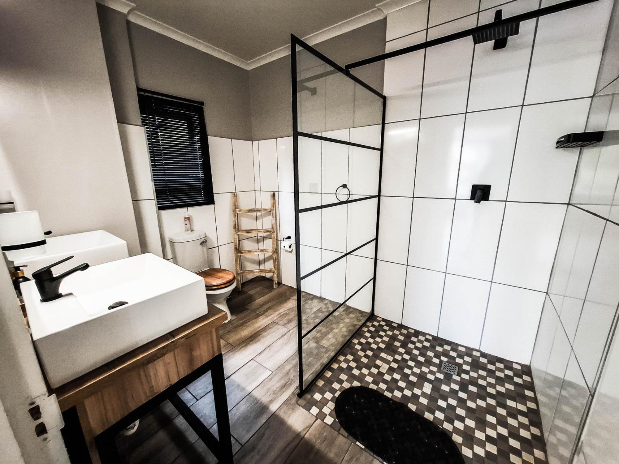 B At Home Guest House Piet Retief Esterno foto